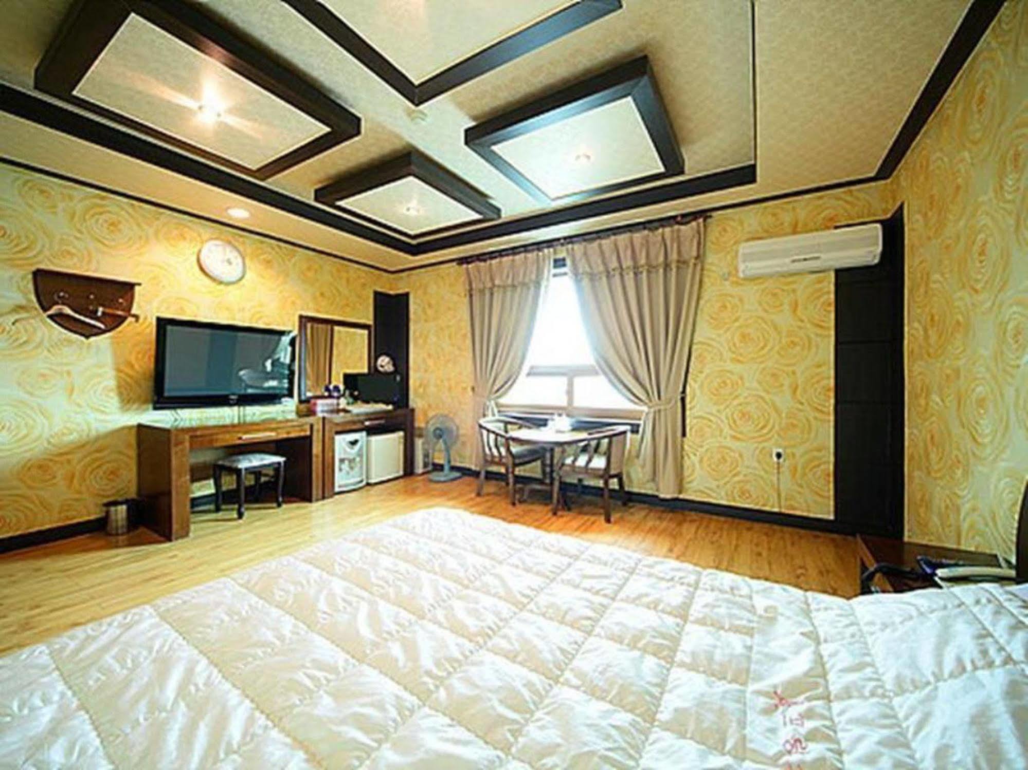 Am Ort Hotel Yeosu Luaran gambar