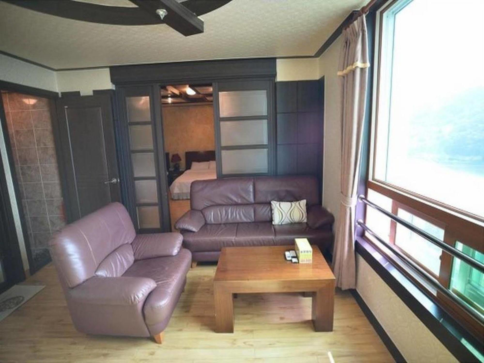 Am Ort Hotel Yeosu Luaran gambar