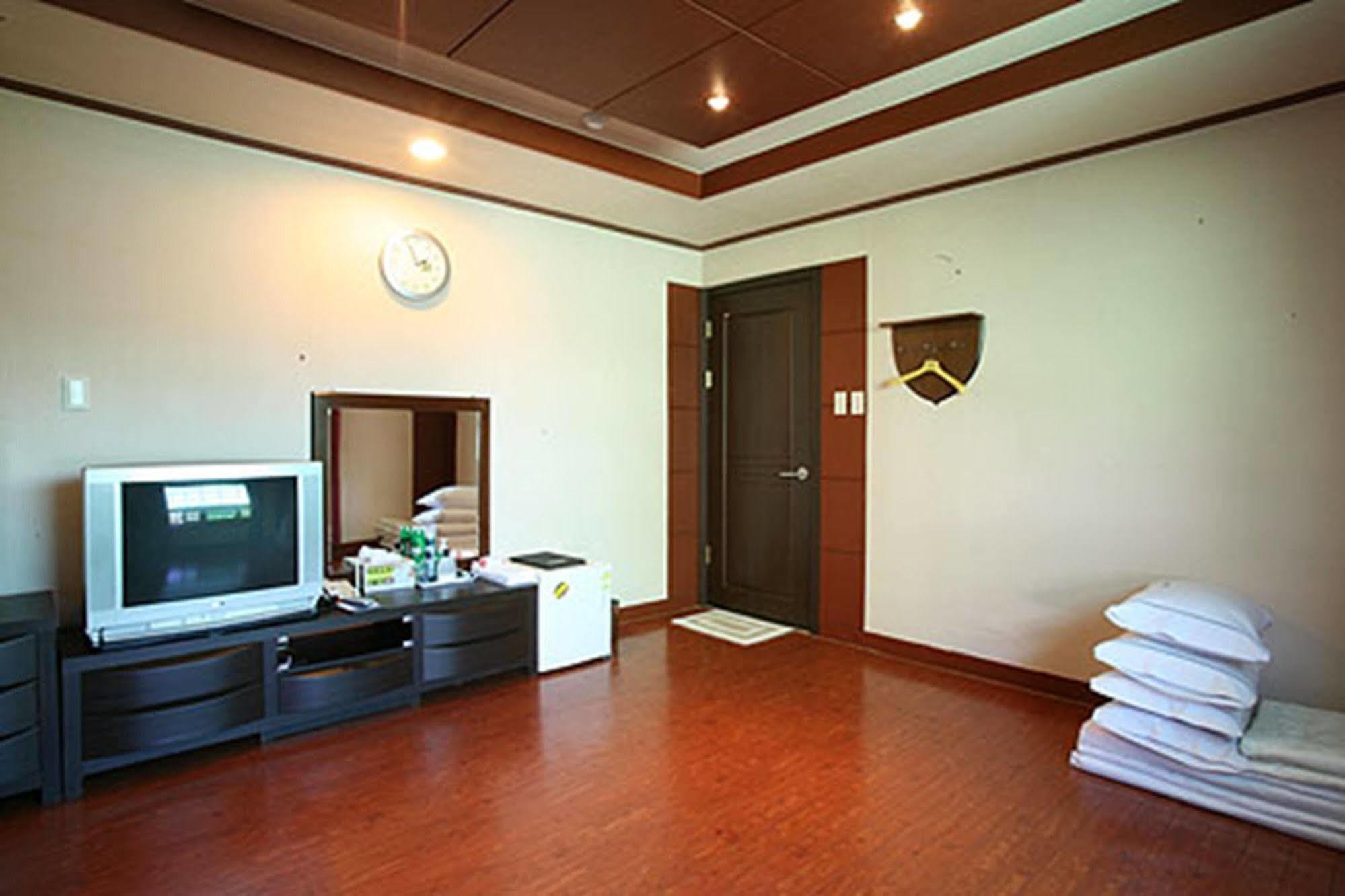 Am Ort Hotel Yeosu Luaran gambar