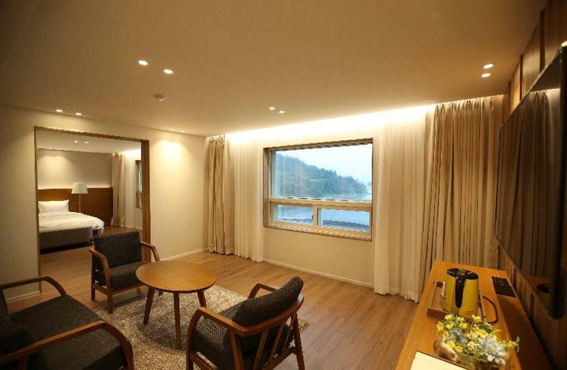 Am Ort Hotel Yeosu Luaran gambar